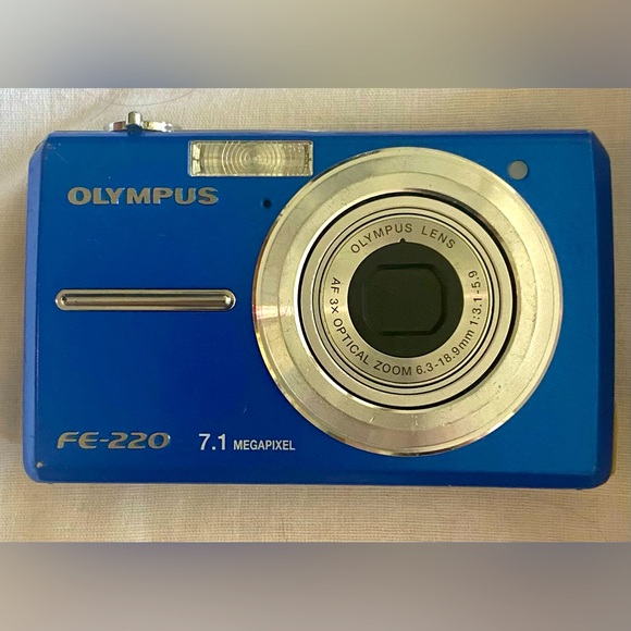 Olympus Other - Olympus FE-220 7.1 MP Blue Digital Camera - Working, Used, w/ Battery & Charger